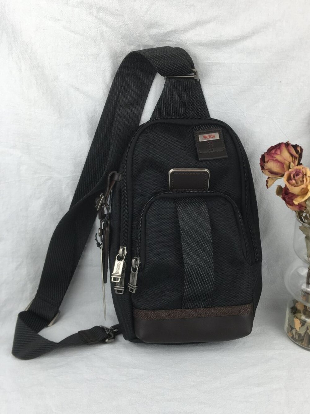 TUMI SLING BAG In black